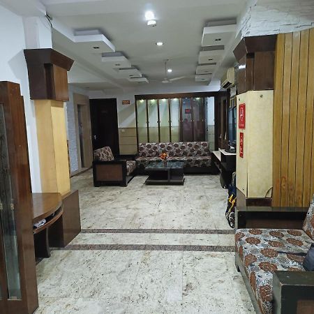 Hotel OYO 5943 TJS Grand Delhi  Exterior foto