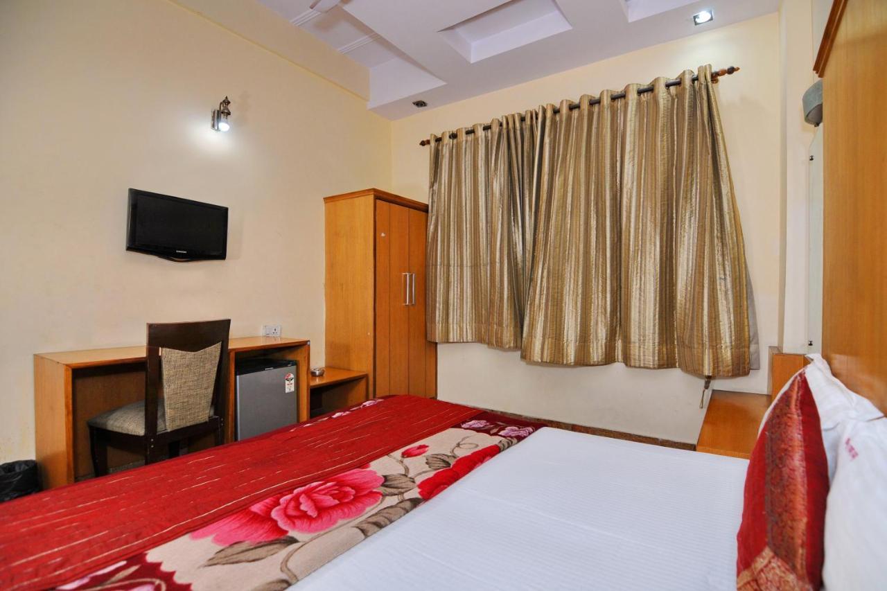 Hotel OYO 5943 TJS Grand Delhi  Exterior foto