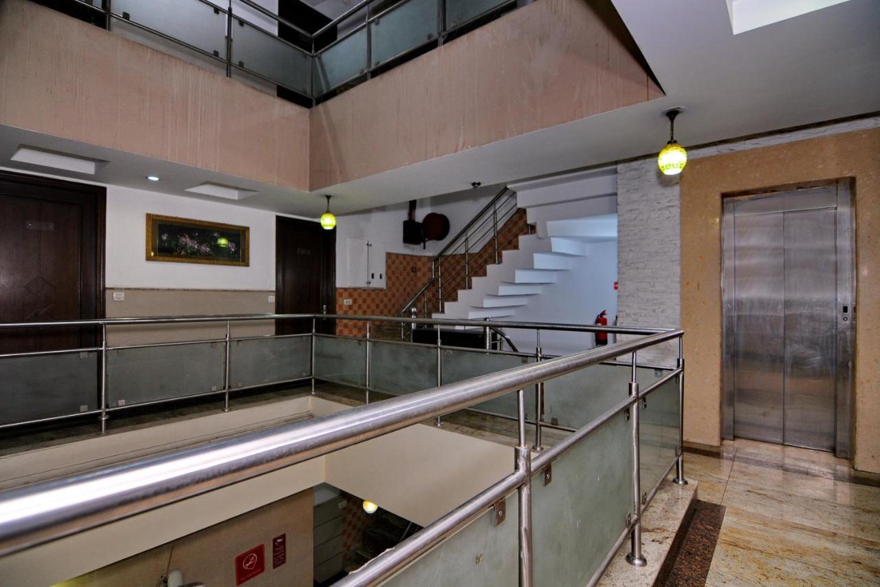 Hotel OYO 5943 TJS Grand Delhi  Exterior foto