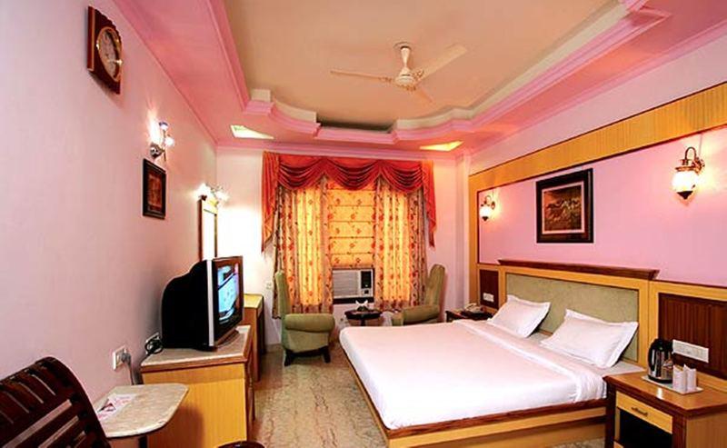 Hotel OYO 5943 TJS Grand Delhi  Exterior foto